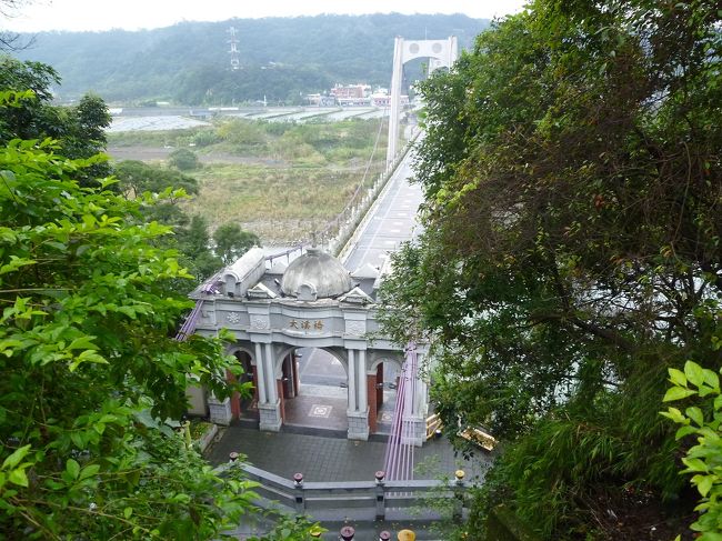 大渓中正公園の風景<br /><br />公園から見る大漢渓やその川にかかる大漢橋は素晴らしいかった。