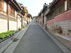 北村の韓屋マウルです。
朝から中国人が大声をあげて歩いていました。