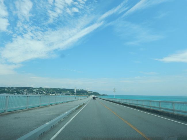 許田からさらに北上して古宇利島へ。<br />写真は古宇利大橋♪空も海も綺麗だ―！！！