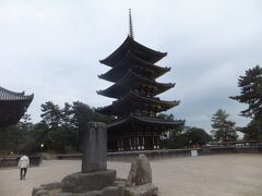 国宝でもある五重塔です。