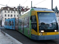 おはようございます。
もう、リスボン最後の日です。

今日は、見所沢山のベレン地区を観光します。

フィゲラ広場始発の１５番トラムで約３０分。

７：４５頃出発しました。