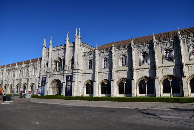 ジェロニモス修道院の西側は、国立考古博物館、海洋博物館として公開されています。