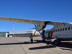 次の訪問地は、再びスペインへ入国し、セビリアへ。

まさかの、プロペラ機でした。