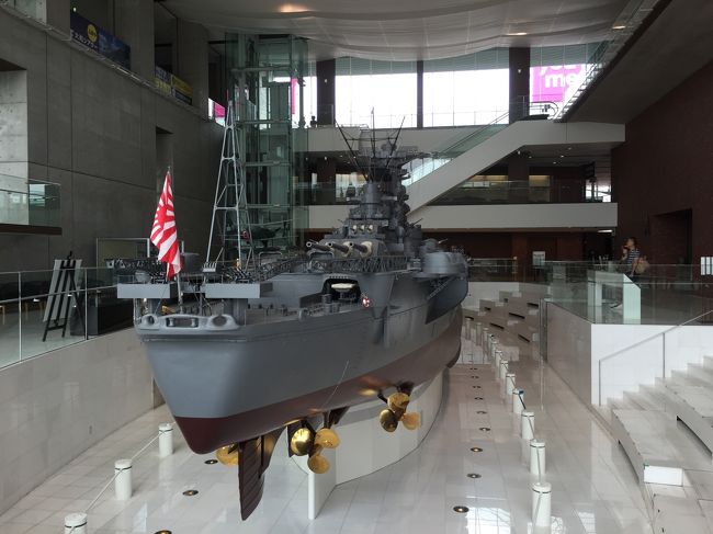 大和ミュージアム<br /><br />当時の最新鋭の技術を積み込んだ軍艦に目を見張りましたが、<br />多くの人が多くの軍艦とともに沈んでしまった悲しい事実