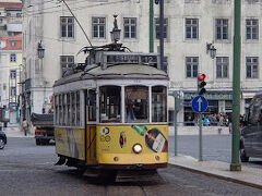 地下鉄とトラムに乗ってサン・ジョルジェ城へ。
