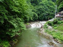 ・・・しかし昨日までの雨により長笹沢川は増水していてとても入浴できる状態ではありません。