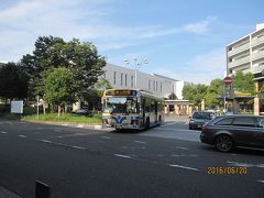 コースマップに従い、横浜市営地下鉄「仲町台駅」で下車し、「あじさい緑道」を目指しました。
