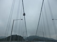 因島大橋通過中。
