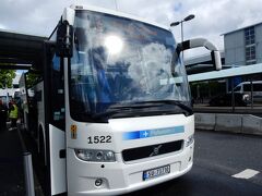 ベルゲン市内までは、10分ごとに出ているバスで移動しました。

往復170ノルウエークローネです。