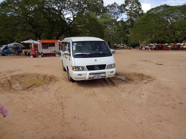 偽ベンツのお出迎え