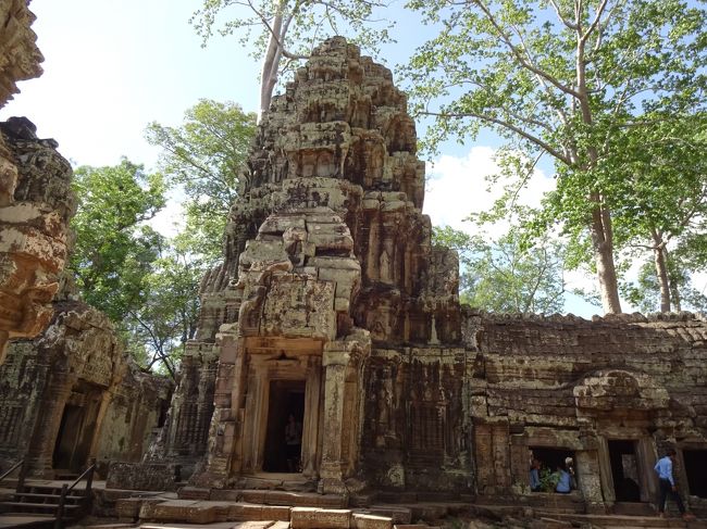 さようなら、タ プローム <br />ここに来る道は、しばらく歩くのですが、途中演奏をしている人達がいてＣＤの販売などで生活しているそうです。<br />地雷で障害になった人達を支援して、手に職を持たせるプロジェクトだとか。<br />今でも、毎年犠牲者がでるそうです。