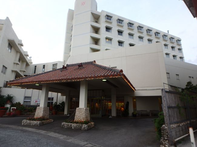 後編・石垣島では「ホテルミヤヒラ」に宿泊。<br />離島ターミナル目の前で便利♪<br /><br />今回の予定は「マンタとスノーケル」と<br />去年行かなかった「竹富島」<br />楽しみだ〜！！<br /><br />