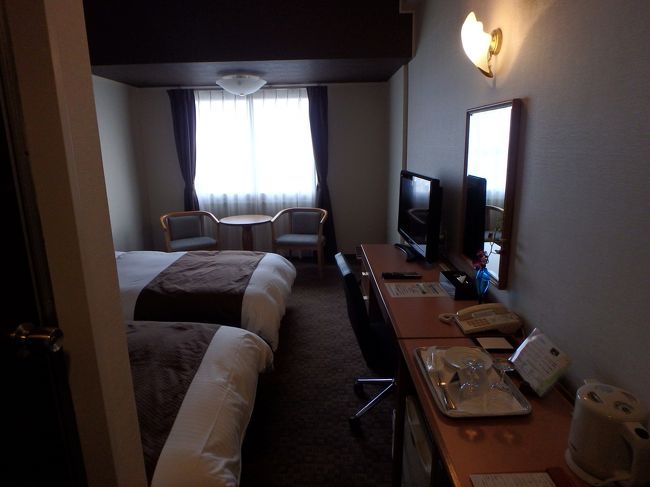 あれっメールでもフロントでも確認したのに、ベッドをくっつけて貰うリクエストが通っていない！