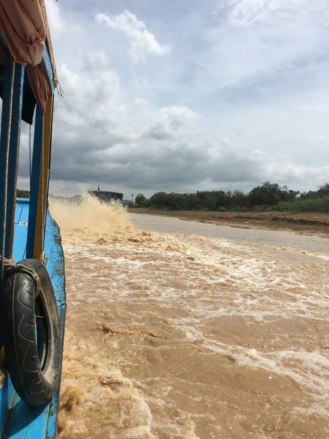 前のボートを運行していたときに汚いの水を出て来ました。