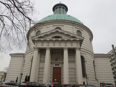 Kościół Świętej Trójcy（三位一体プロテスタント教会）

ポーランド・古典様式建築を代表する三位一体プロテスタント教会。1825年、ショパンはこの教会でロシア皇帝アレクサンドロス1世のためにピアノを弾きました。