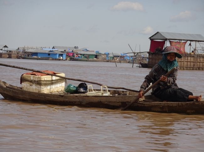 獲ったお魚を売りに行くのでしょうか