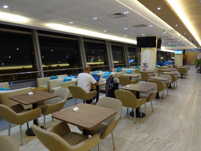 白人さんが２名