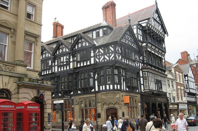 イギリス縦断⑥(チェスター)城壁、ハーフティンバー様式の建築、ザ・ロウズ