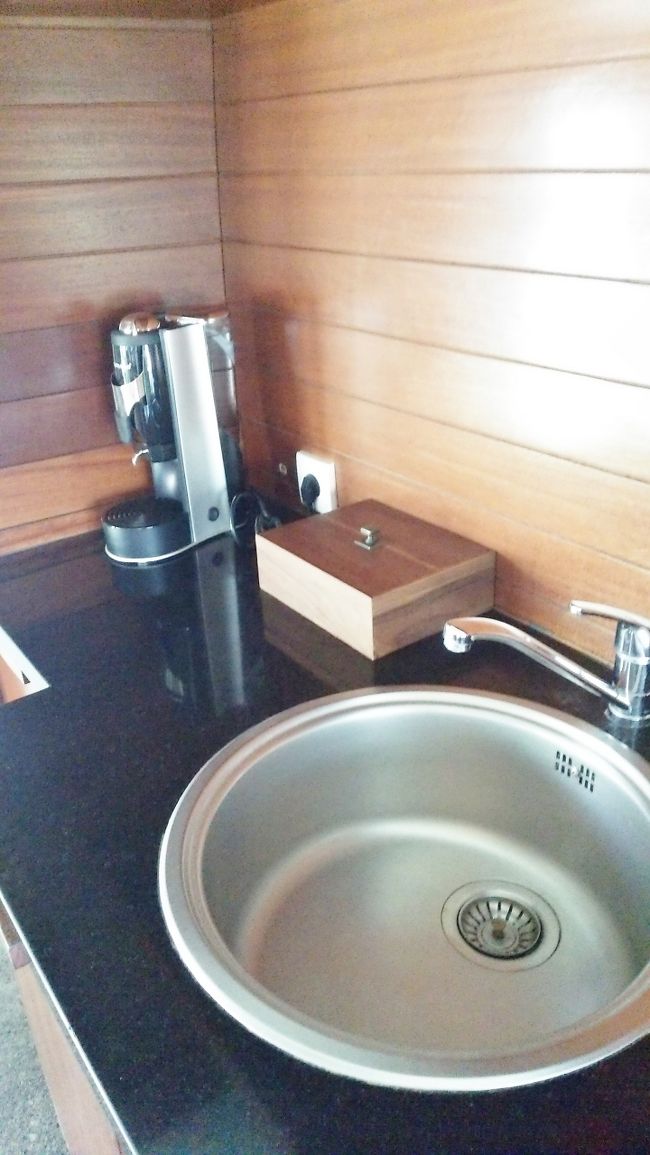 エスプレッソマシーン<br />シンクも清潔に掃除されているので<br />気持ちよく使えます