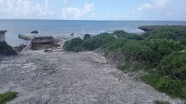 出発までドライブ<br /><br />ここは旧桟橋です　ごみだらけ