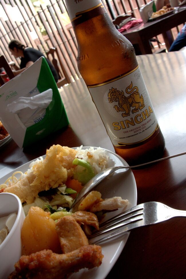 ダイビングはしないので昼も飲めます。