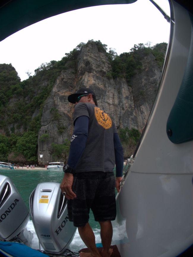 次は島に上陸。