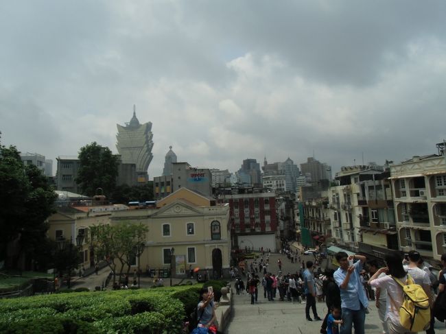 なんだか雲行きが怪しい