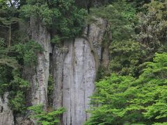 途中、宇陀川沿いの岩壁に彫られた阿弥陀如来が車窓から見えました。

以前、近くの大野寺に桜を見に来たことがあったので懐かしい！
