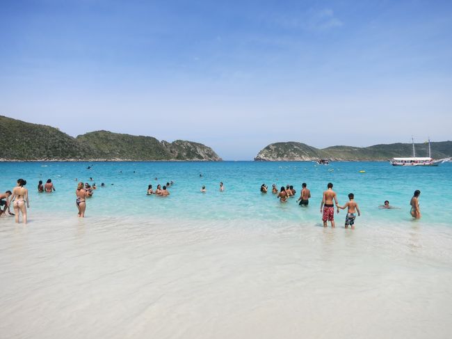 ブラジルで一番美しいビーチだと、船内アナウンスがありましたが、あながち嘘ではないようです。<br />