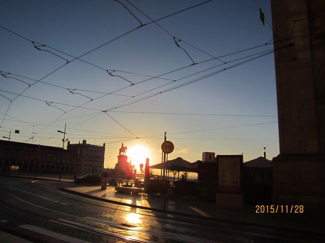 朝日が昇ってきました。