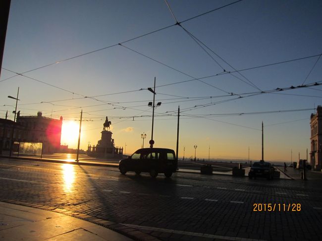 朝日が昇ってきました。