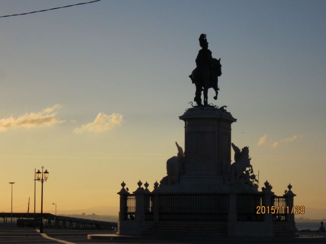 朝日が昇ってきました。