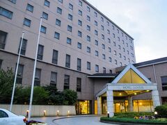 昨日は車中泊でしたが本日はホテルに泊まります。
鳥栖市に移動して「ホテルビアントス」に宿泊しました。