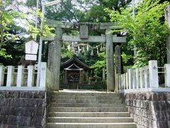 宿場町の南端に鎮座する、内野老松神社です。