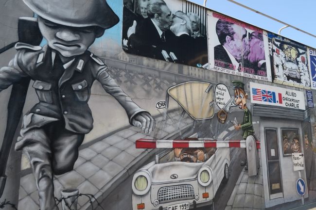 壁の近くにあった風刺画。