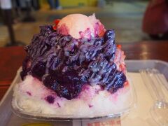 道の駅の琉冰でいつものを。
北谷にも新しく出来たらしい、ぜひ北谷に行った際は。
夏の方が、より美味しいだろうな。