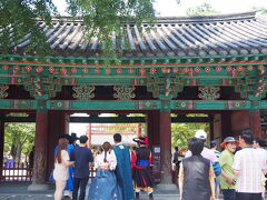 14時からの日本語ガイド案内に合わせて慶基殿(キョンギジョン)へ
観光案内所で教えていただきました。