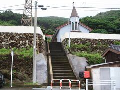 宿に戻って朝食＆チェックアウトしてから、北上して冷水教会へ。

この時点で朝８時過ぎ。

中に入るとご近所の信者さんたちが朝の掃除をしているところでしたが、快く教会内を見せてもらいました。