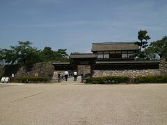 松代城跡。海津城とも。

川中島の合戦でも出てくる重要な舞台の一つです。無料で入れます。


