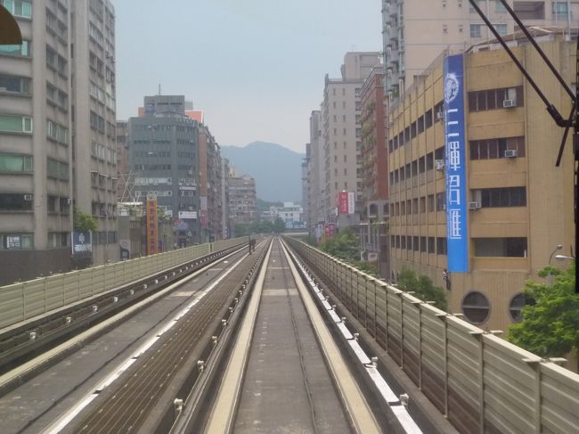 MRT車内から見る風景
