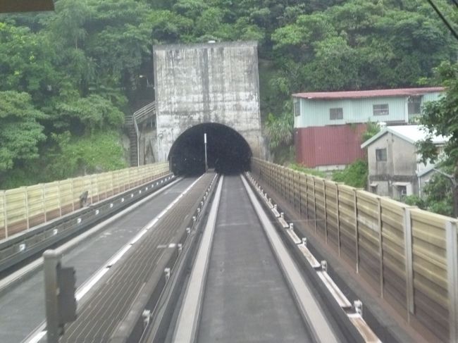 MRT車内から見る風景