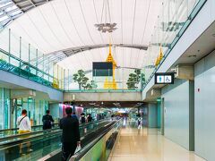 スワンナプーム空港に到着です。
ここから国内線に乗り換え。
