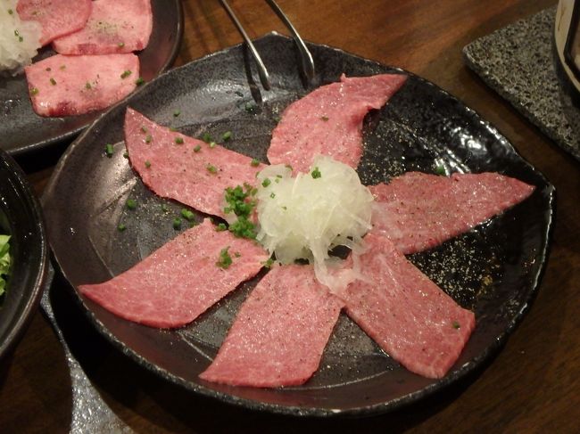 焼きシャブと<br />タン塩が食べたかったんです〜<br /><br />ととり冷麺も食べたかったのに、満腹で残念。<br />お昼が遅かったからね。<br />また来よう！