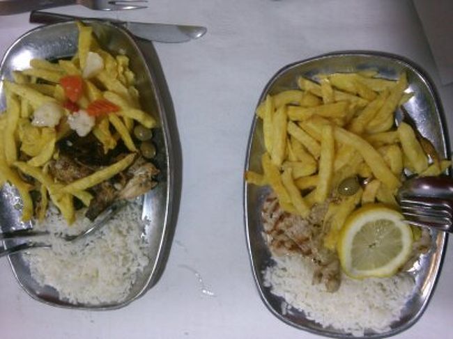 付け合わせのポテトがてんこ盛りです。