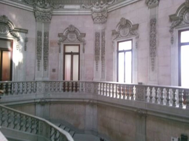 30名くらいの団体で見学します。