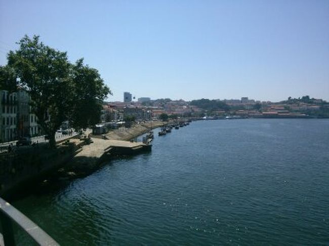 ガイア地区は、落ち着いた雰囲気です。