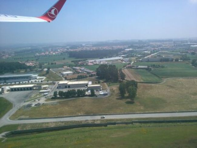 定刻に離陸します。ポルトよさようなら〜〜