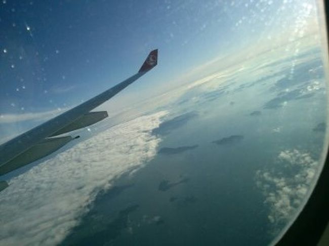 だんだん高度を下げ、定刻に関空に着陸しました。