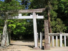 手向山八幡宮

東大寺の守り神として崇められた古い神社です。
