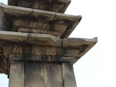 百済時代に創建された“五層石塔”韓国の国宝第９号との事。
日本の五重塔とは、また違った雰囲気だなぁ〜